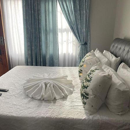 Dreamwood Guest House ネルスプロイト エクステリア 写真